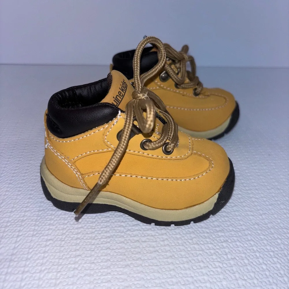 Genuine Kids From OshKosh Baby Toddler Ankle Boots Shoes Lace Up Brown